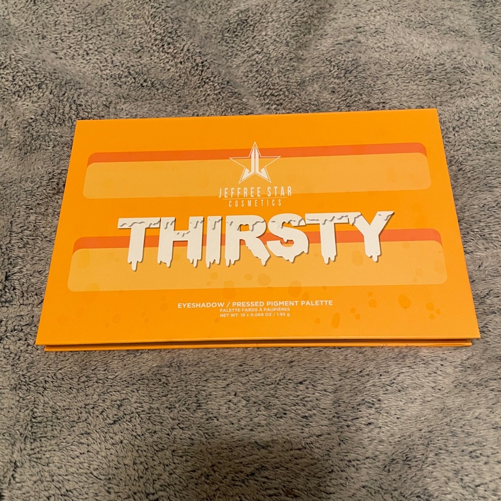 Jeffree Star eye shadow palette